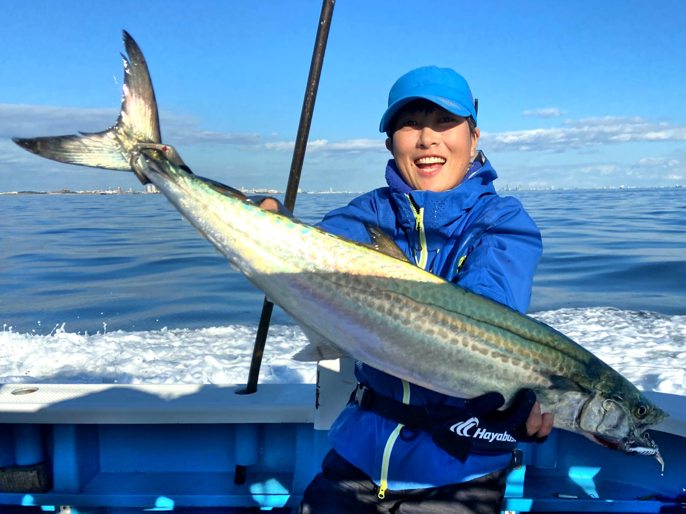 東京湾浅場のタチウオジギング！サワラもゲット【深川吉野屋